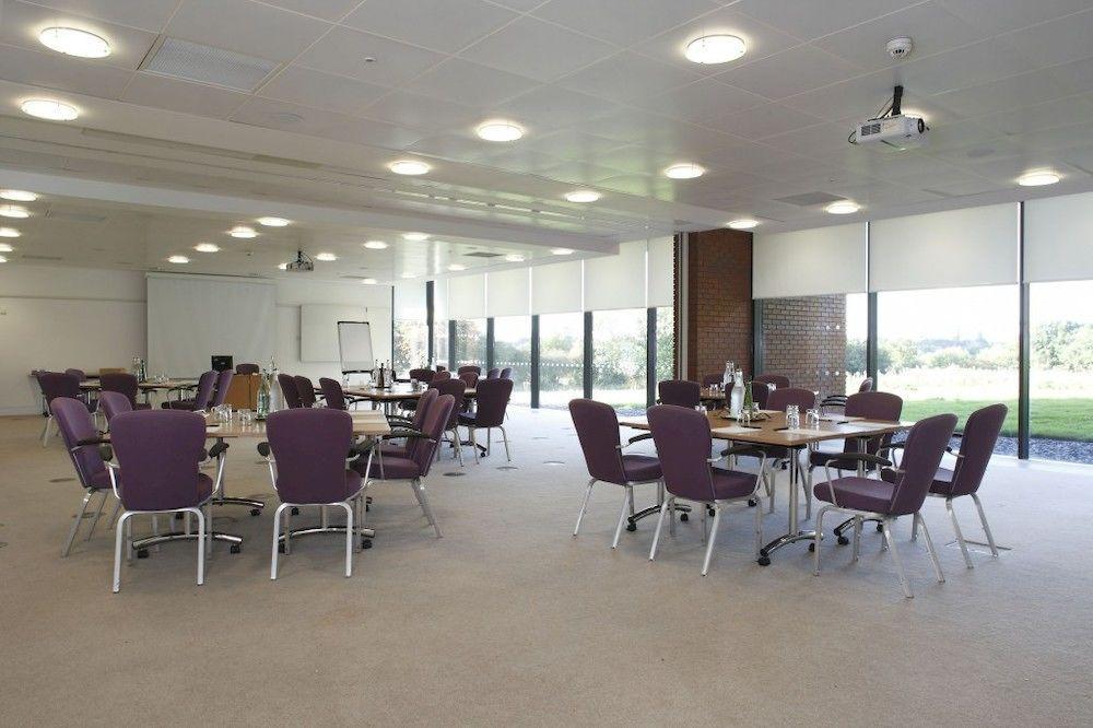 Отель Woodland Grange Lillington  Экстерьер фото