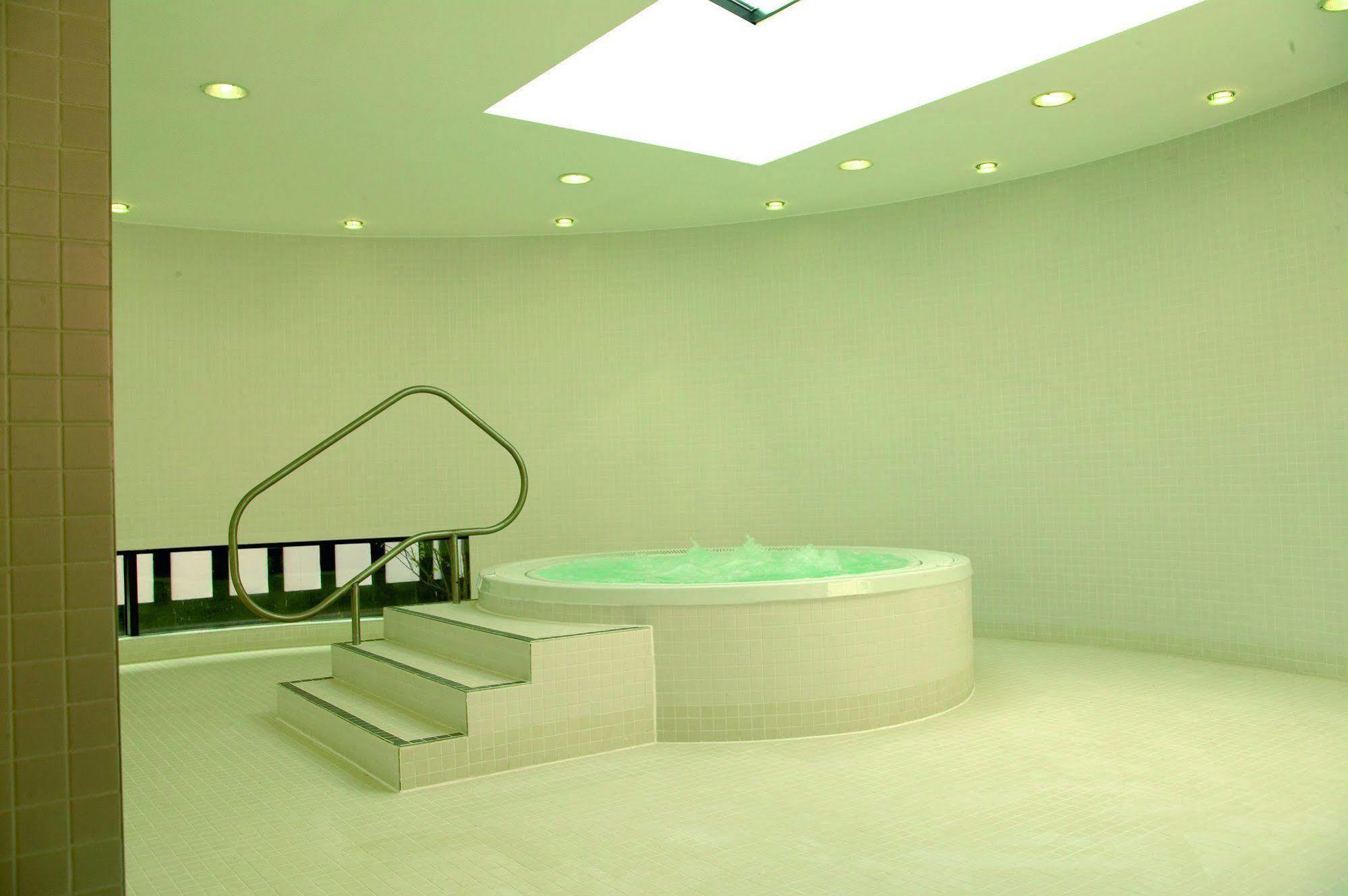 Отель Woodland Grange Lillington  Экстерьер фото